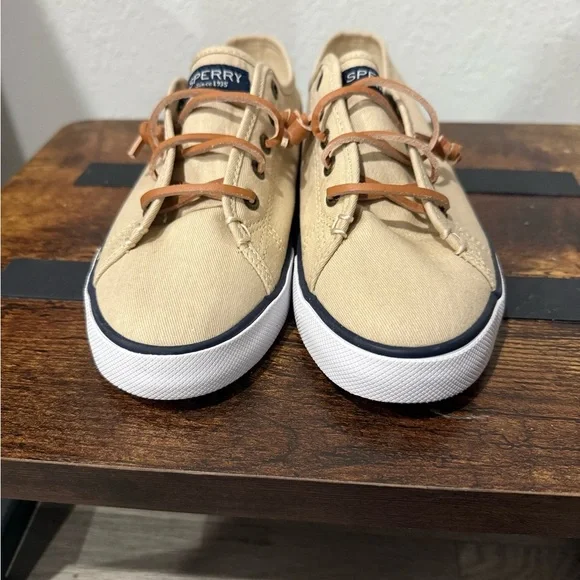 Sperry women’s Tan Canvas Shoes - Picture 3 of 6